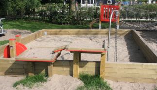 Zand- Waterspeeltoestel de Hunze