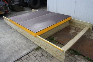 Zandbak met schuifdeksels