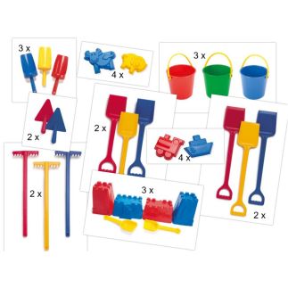 Grote set plastic speelgoed voor in de zandbak