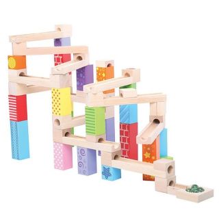 gekleurde houten knikkerbaan